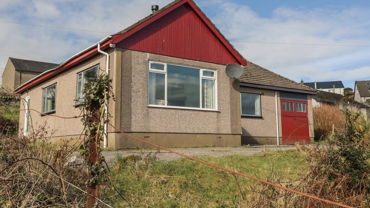 Tayvallich Cottage | AM BRUAICH, family friendly, character holiday cottage in Tayvallich