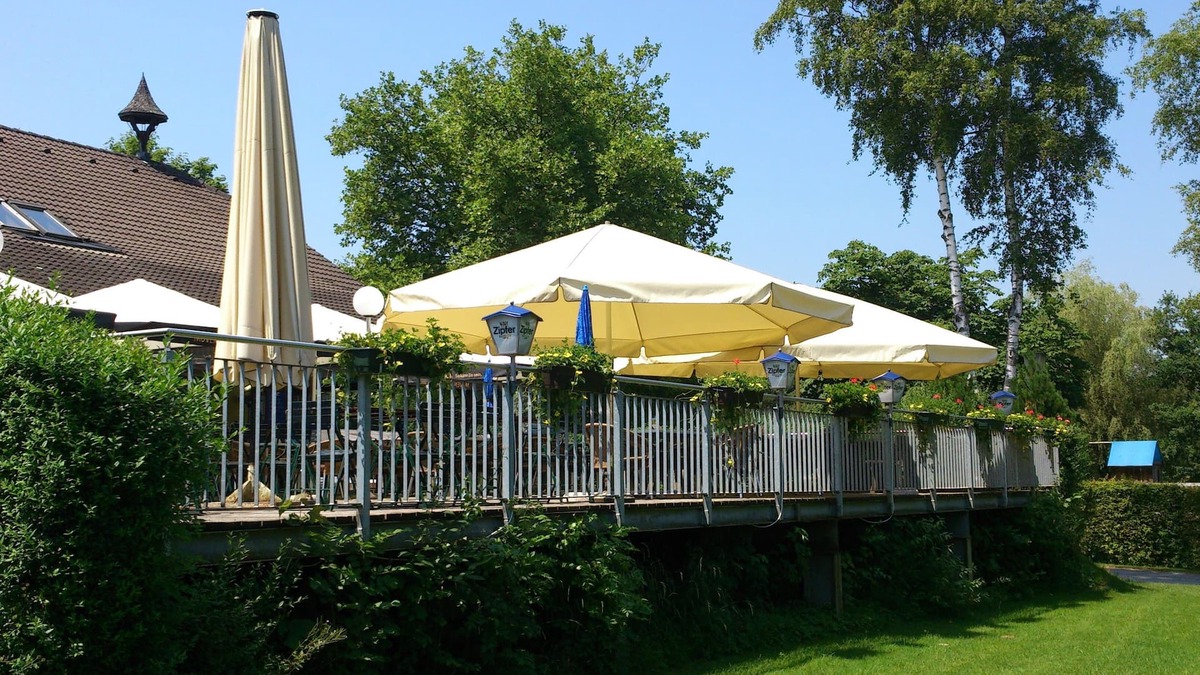 Seekirchen am Wallersee House | Am See 90 mobile homes on Lake Wallersee