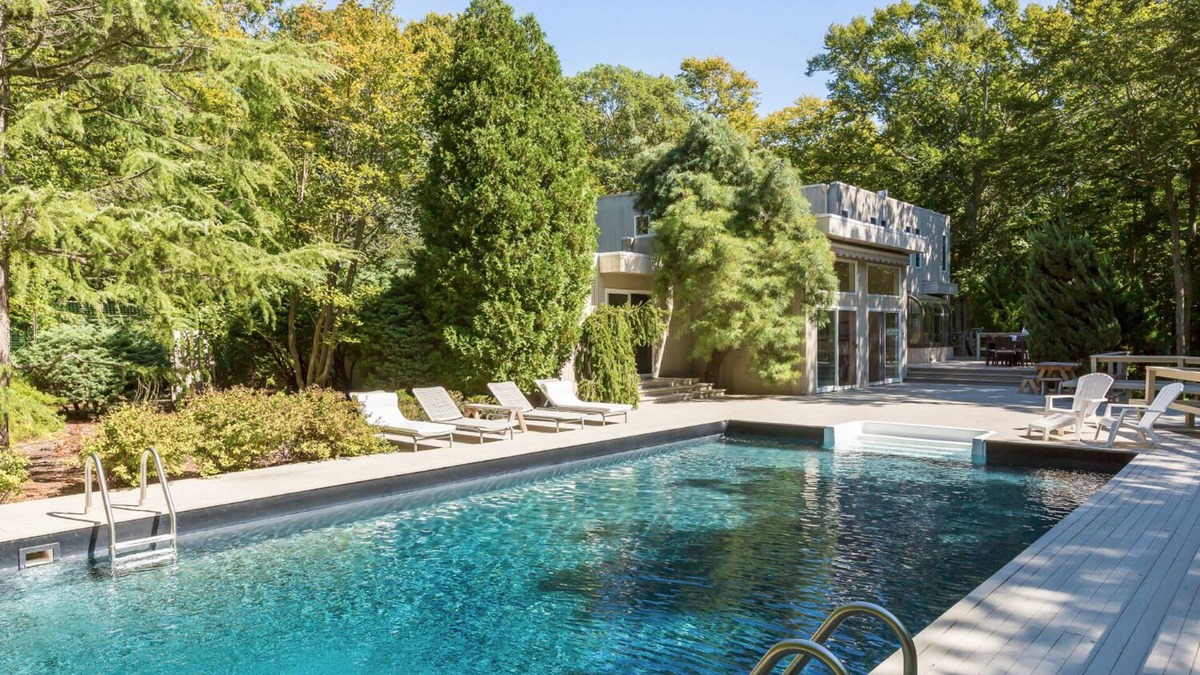 Amagansett North House | AMAGANSETT 2 ACRE, 3000 Sq Ft 4 BDR MODERN W/20 x 40 POOL, NEAR BEACH & TOWN