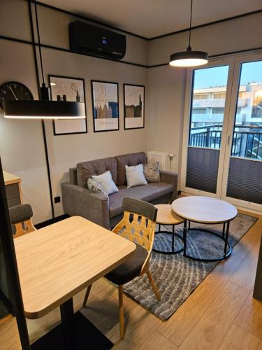 Srodmiescie Apartment | AMapartments Sienkiewicza Residence - Ekskluzywny apartament w sercu Wrocławia z dostępem do tarasu na dachu