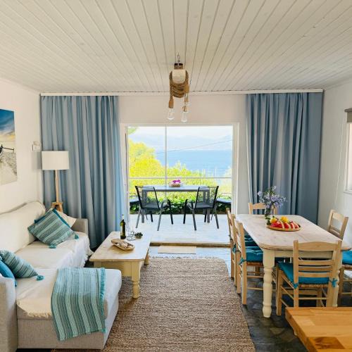 Oropos Villa | Amara Blue Bay Villa