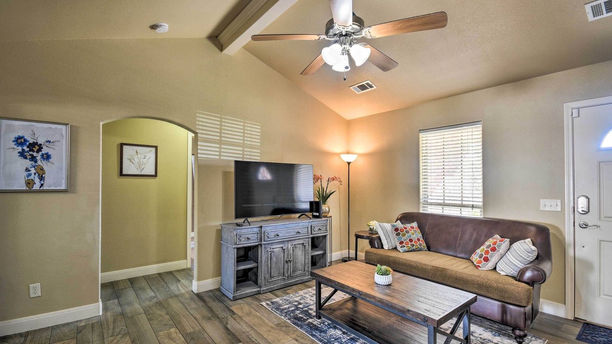 Amarillo House | Amarillo Abode w/Sunroom ~ 4 Mi to Downtown!