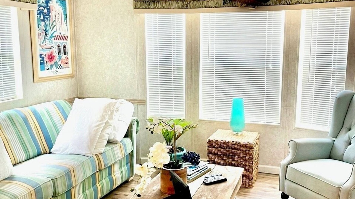 Elberta Cabin | Amazing 1 bedroom cabin inside gated community in Elberta Al