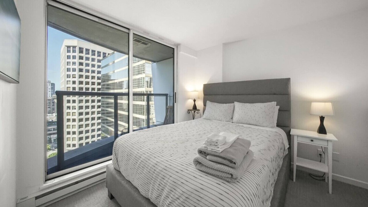 Coal Harbour Condo | Amazing 1 bedroom in Coal Harbour