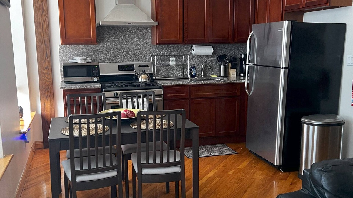 Bedford-Stuyvesant Apartment | Amazing 2 BR Brownstone Apt.