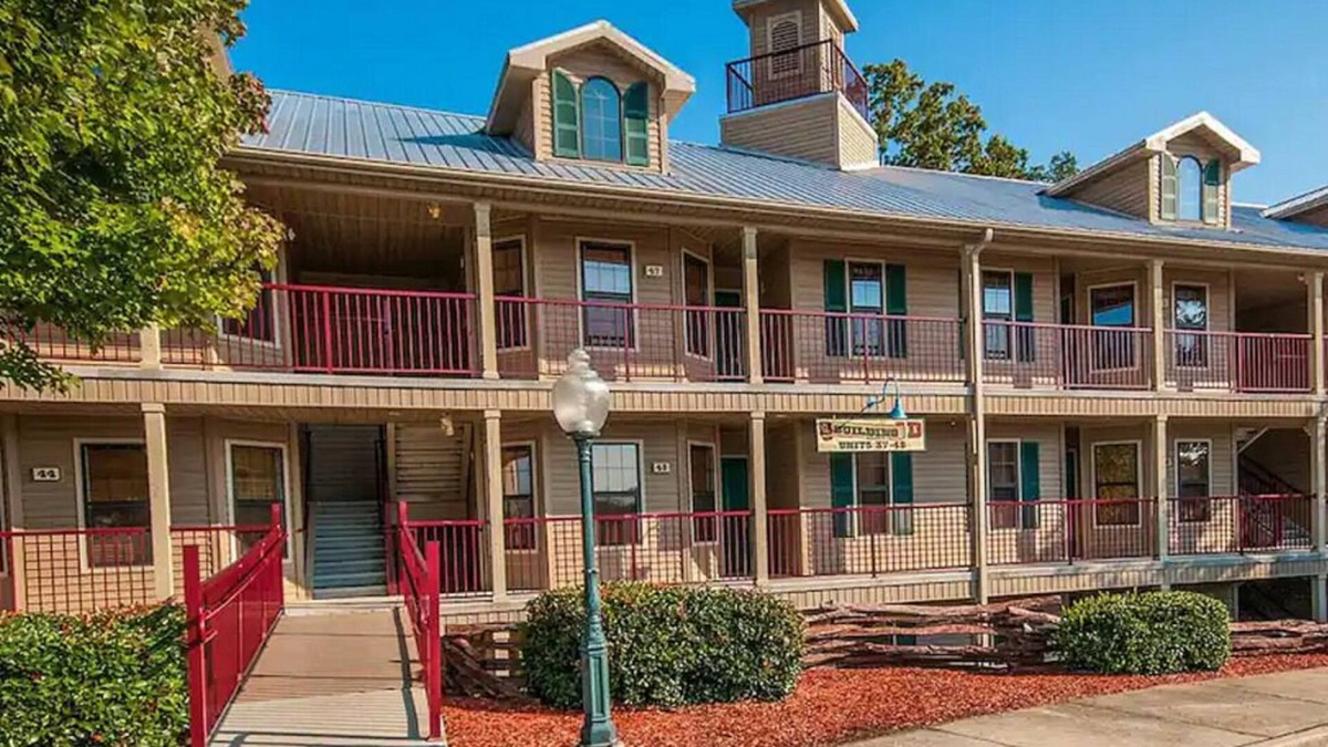 Clarkesville Apartment | Amazing 2BD/2BA by Blue Ridge Mountains
