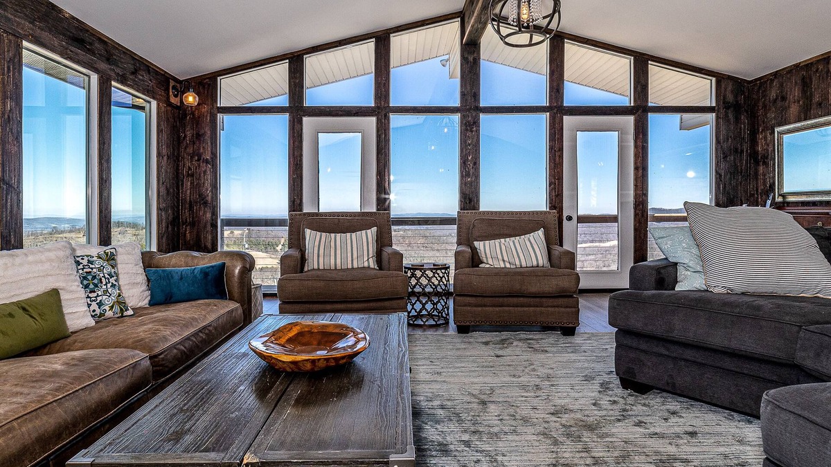 Burks Fork House | Amazing 360 mountain top views, walk to the winery, near Blue Ridge Parkway