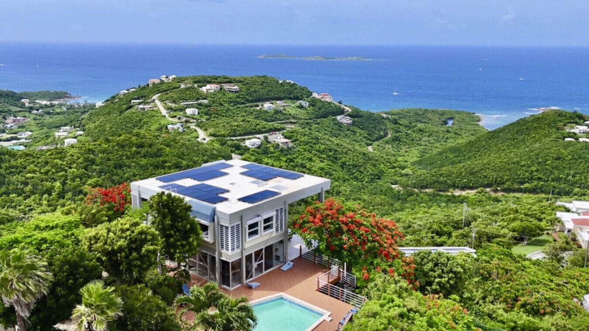 Flag Hill Villa | Amazing 3BR private villa with all the amenities!