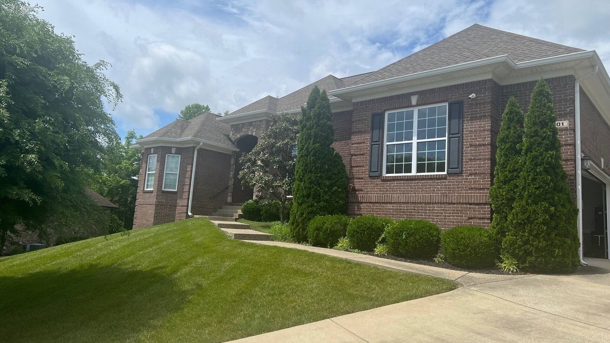 Buechel House | Amazing 4-bedroom home available for PGA Championship 2 .5 miles from Valhalla