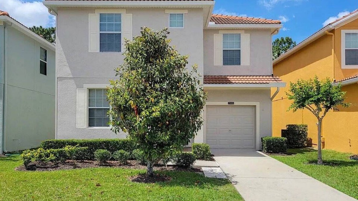 West Kissimmee House | Amazing 4 Bedrooms/3 Bath/Sleeps 10