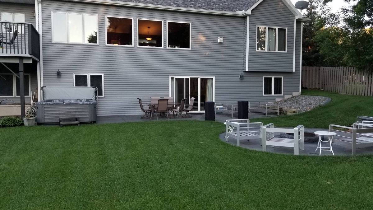 Blaine House | Amazing 4-BR House Near 3M Open and NSC for USA Cup