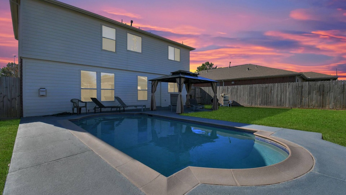 Cypress House | Amazing 4-BR Oasis With Pool & Backyard Bliss