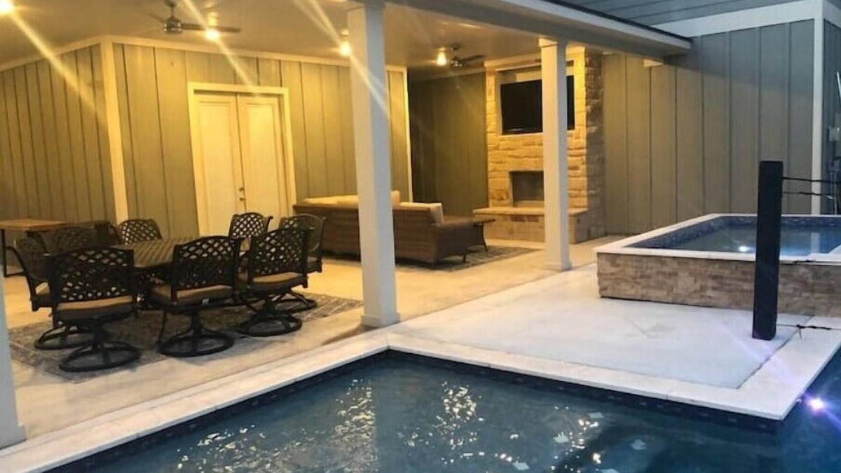 Redmond Terrace House | Amazing 5/5! Pool & Hot Tub!