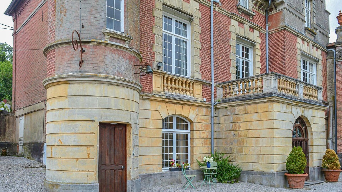 Marconne Apartment | Amazing apartment in Marconne with WiFi