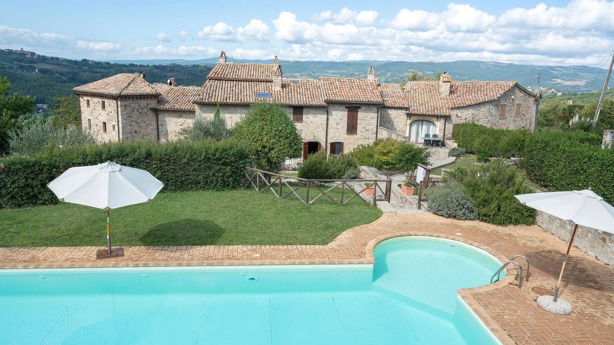Izzalini Apartment | Amazing apartment in todi pg