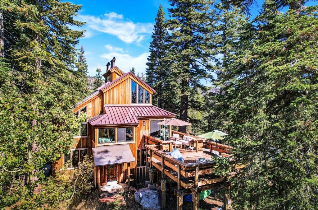 Bear Valley House | Amazing Architecture - Views all around VH#113