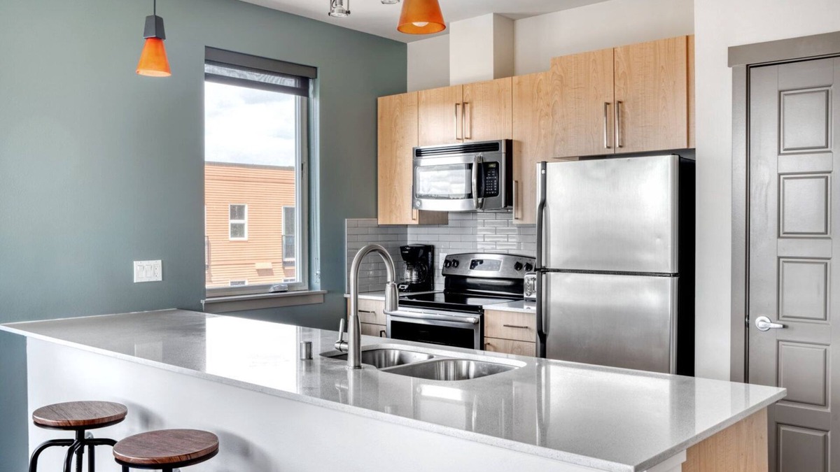 Old Ballard Apartment | Amazing Ballard 2BR w/ Fire Pit & Gym, near Farmers Market, by Blueground