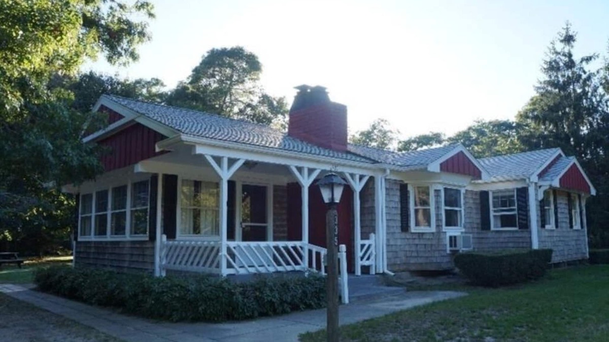 North Eastham House | Amazing bay side ranch! Central Air-conditioning! 1/2 mile walk to beach!