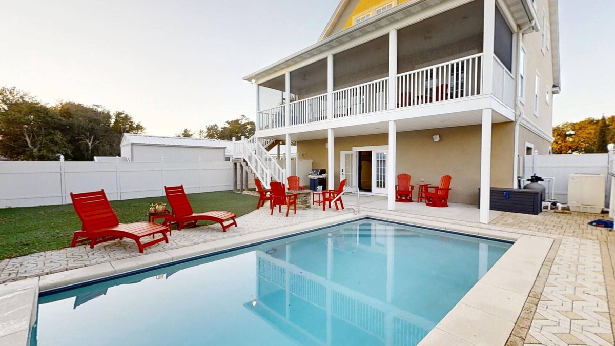 Kiska Beach House | Amazing Beach House w/pool & golf cart. A few Blocks from Beach - All New!