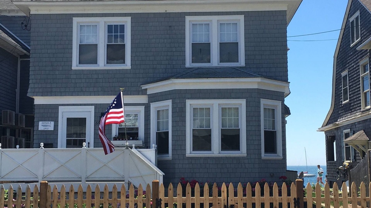 Gilman House | Amazing Beachfront Getaway. It Doesn't Get Better Than This.