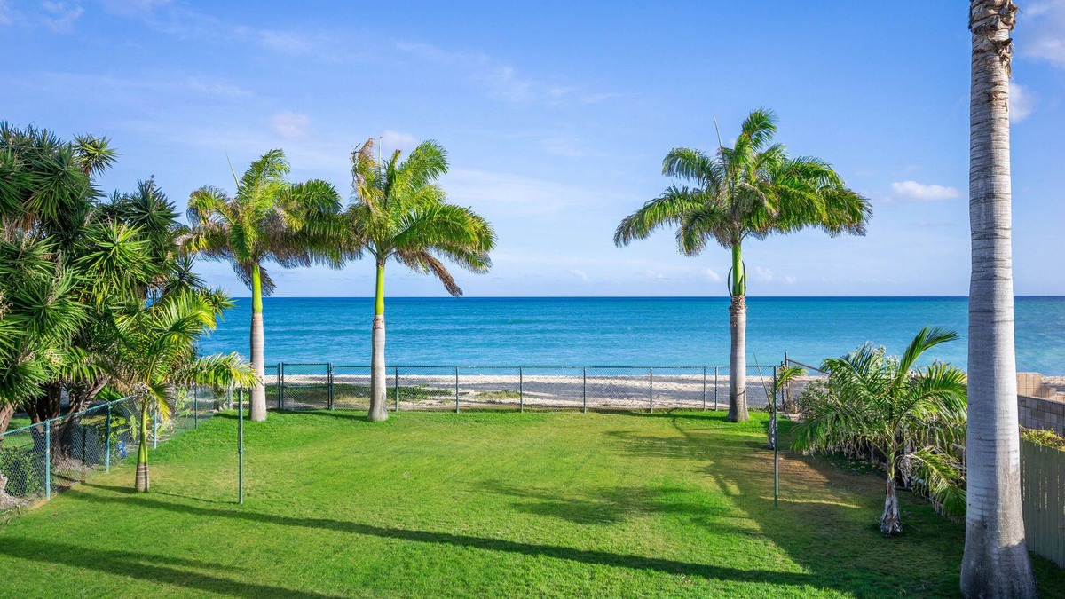 Ewa House | Amazing beachfront home on O'ahu's famous Ewa Beach! All inquiries welcome.