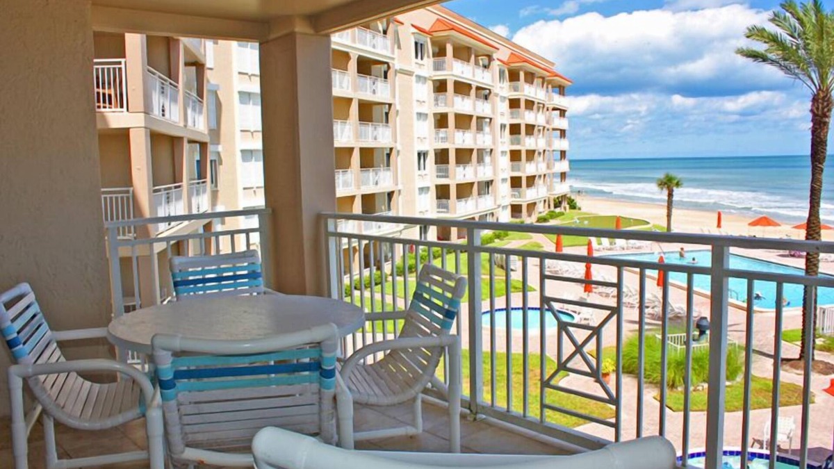 New Smyrna Beach Condo | Amazing centrally located remodeled two bedroom, two bath third floor condo.
