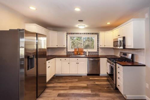 Ann Arbor Villa | Amazing centrally located home
