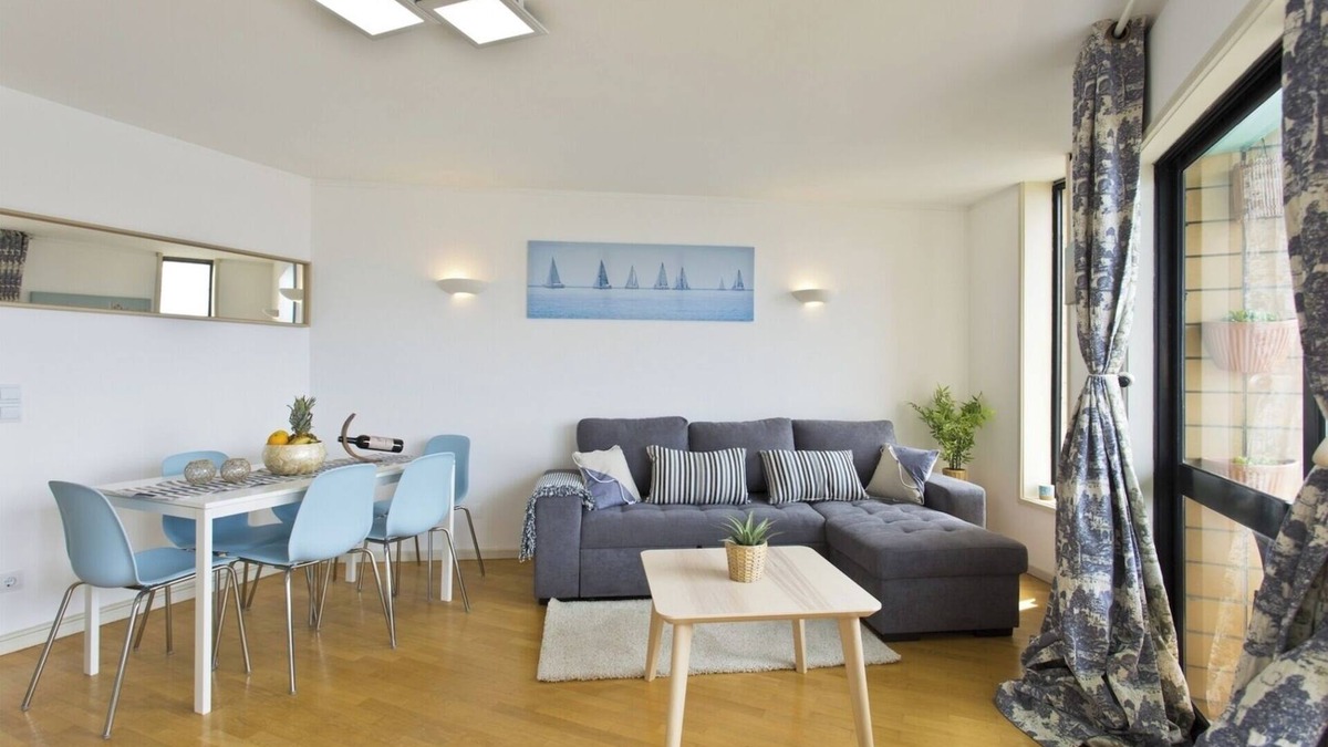 Leixões Apartment | Amazing Comfy Flat w/Balcony by Host Wise