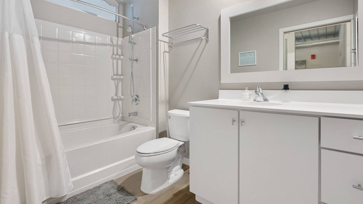 Old West Side Condo | Amazing Condo Close to U of M - 303