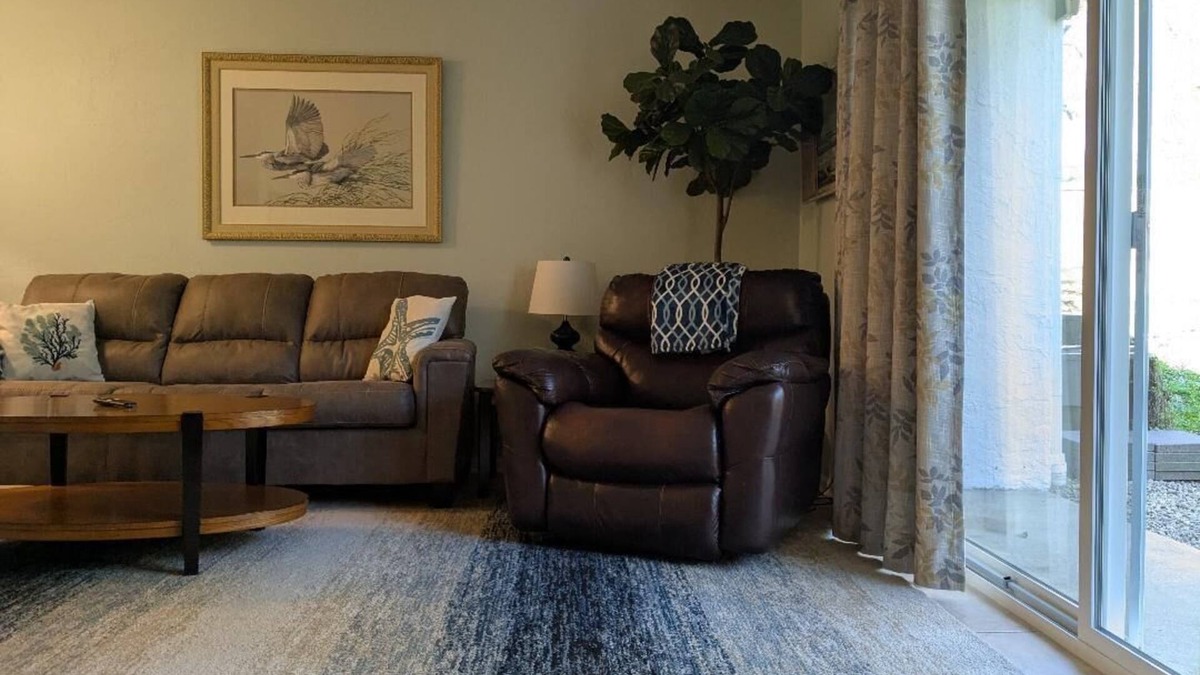 Tallahassee House | Amazing deal on longer stays ! Comfy 2-bedroom near everything in Tallahassee.