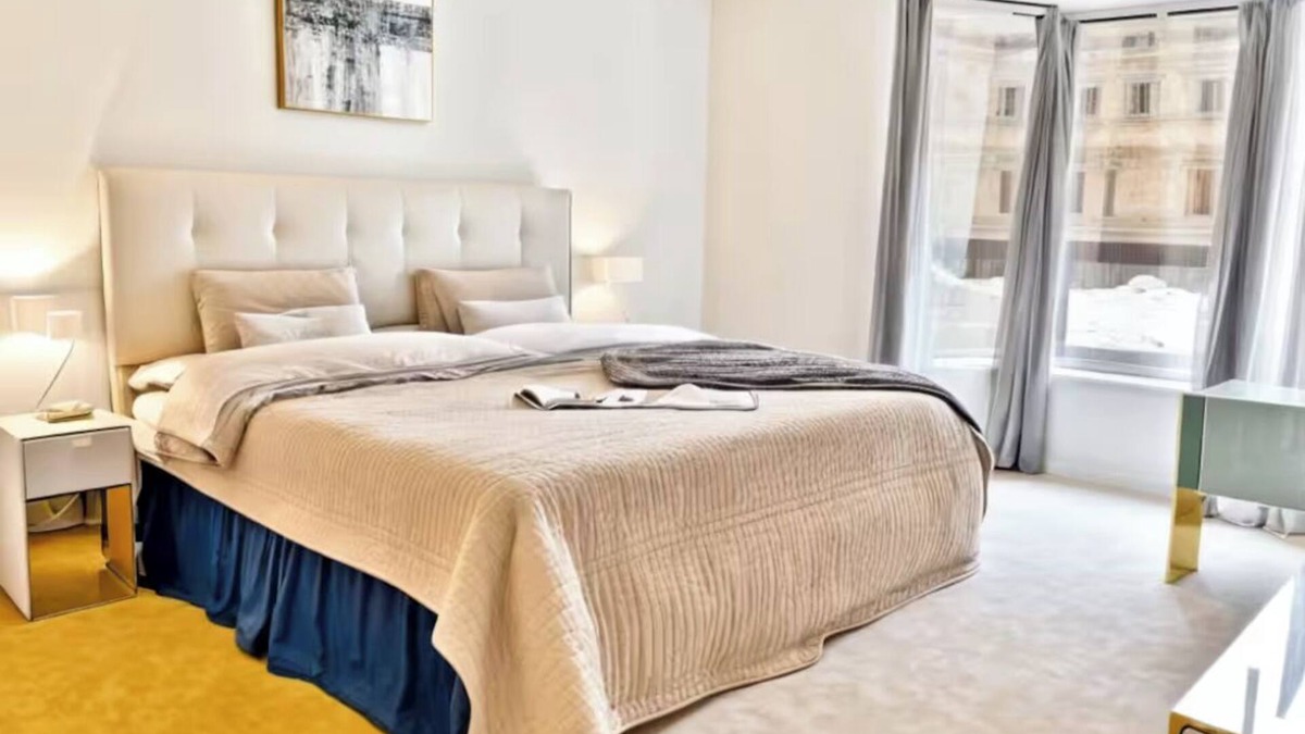 Downtown Apartment | Amazing downtown 3-bedroom 2 bath apartment in amazing Norfolk. Pet friendly!