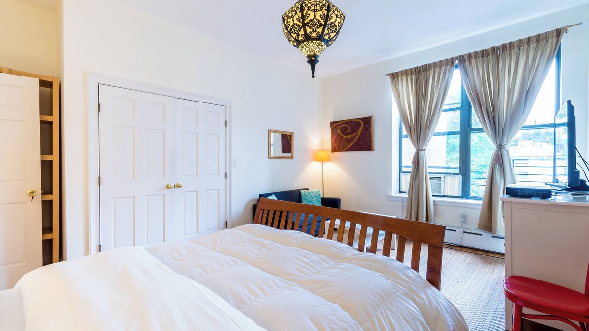 Central Park North Apartment | AMAZING DUPLEX IN CENTRAL HARLEM WITH 2 LARGE BEDROOMS 2 BATHROOMS AND A TERRACE