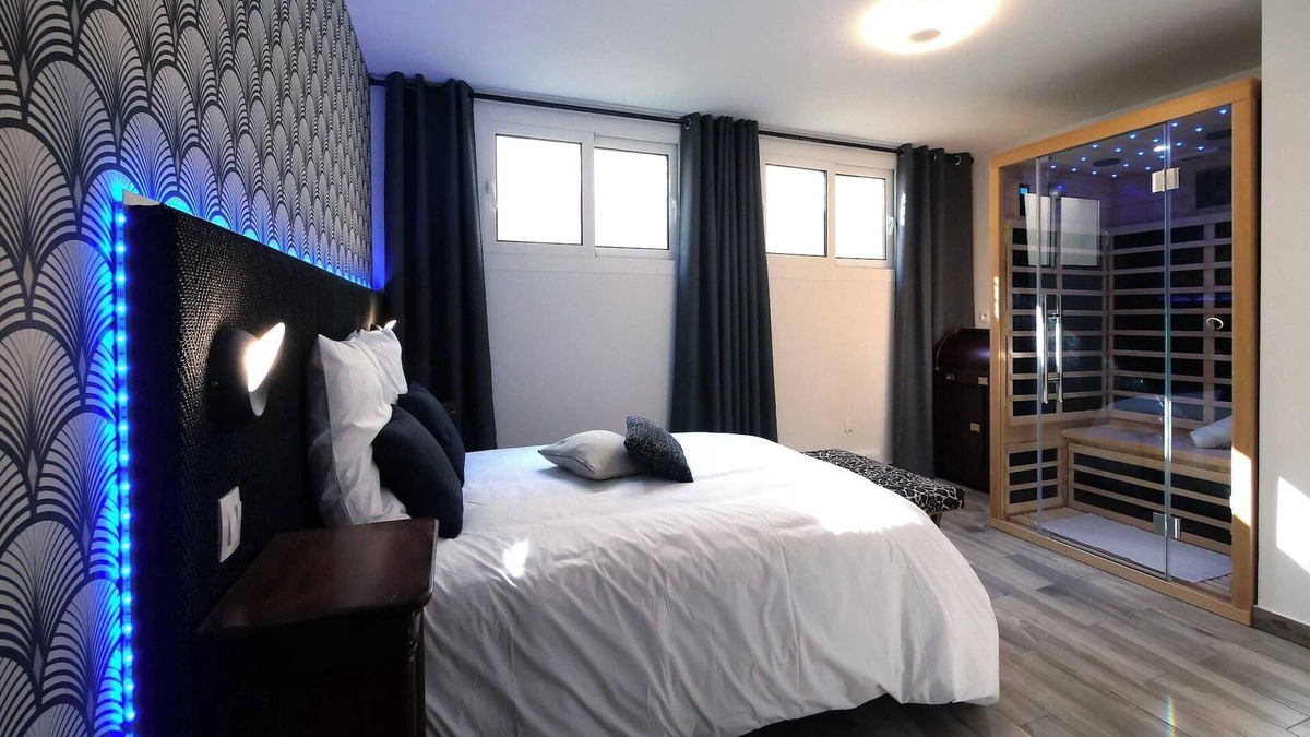 Orly Apartment | Amazing Duplex with Sauna 1BR/4P in the heart of Orly, close to Paris