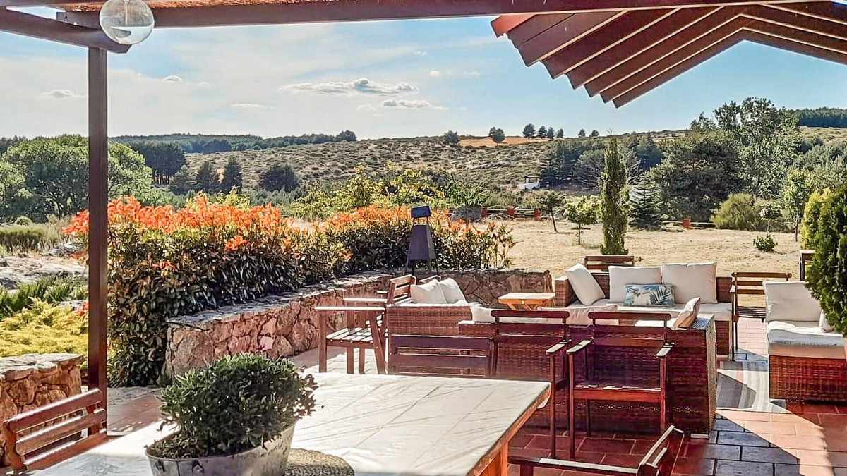 Navarredonda de Gredos House | Amazing home in Navarredonda de Gredos