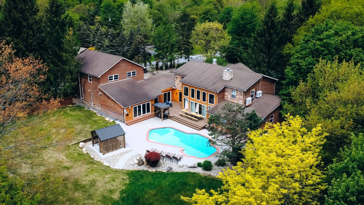 Long Pond House | Amazing Estate in heart of Poconos with Private Heated Pool and Hot Tub