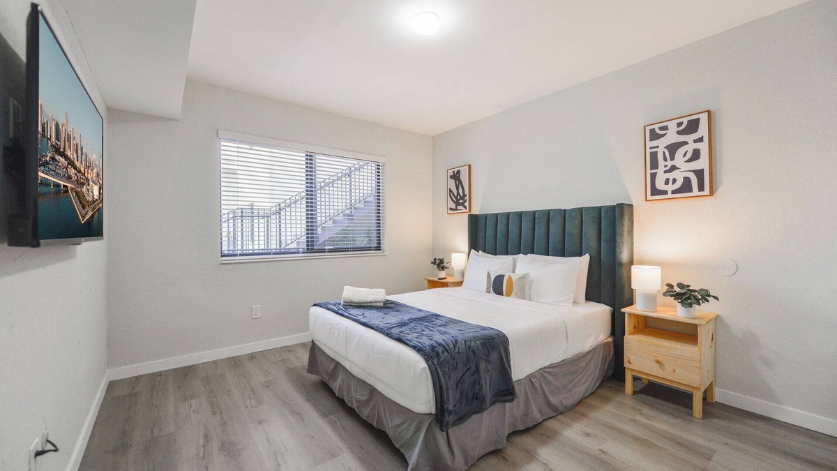 East Little Havana Apartment | Amazing Experience in Calle Ocho