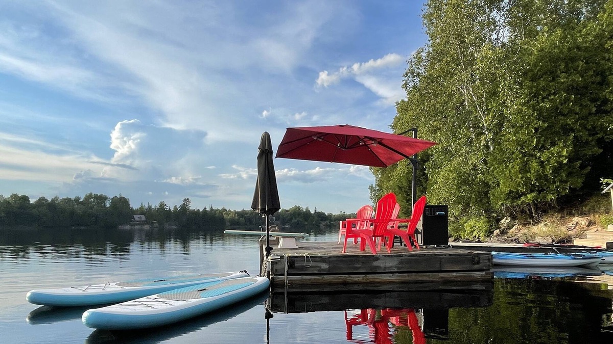 Dunchurch Cottage | Amazing Family Cottage on 350 ft private waterfront