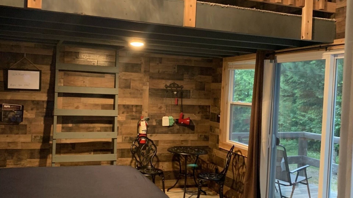 Walker Cabin | Amazing Glamping Cabin in the woods!