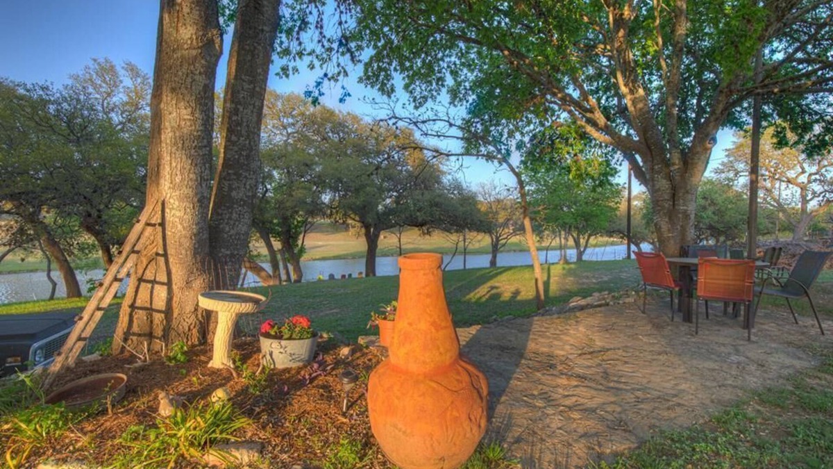 Blanco House | Amazing Grace Home on the River