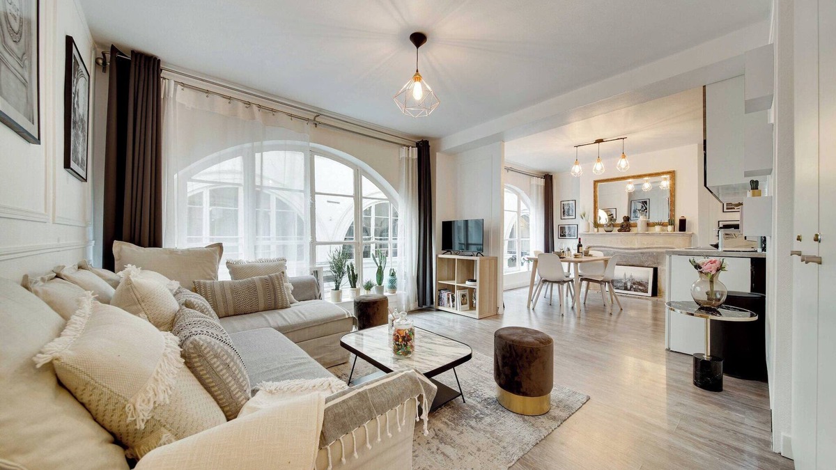 Gaillon Apartment | AMAZING HISTORICAL PARISIEN APARTMENT NEXT TO LOUVRE AREA ! - 1
