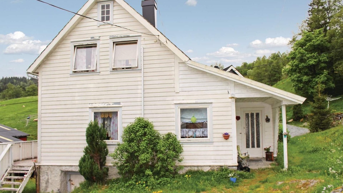 Fjaler House | Amazing home in Dale i sunnfjord