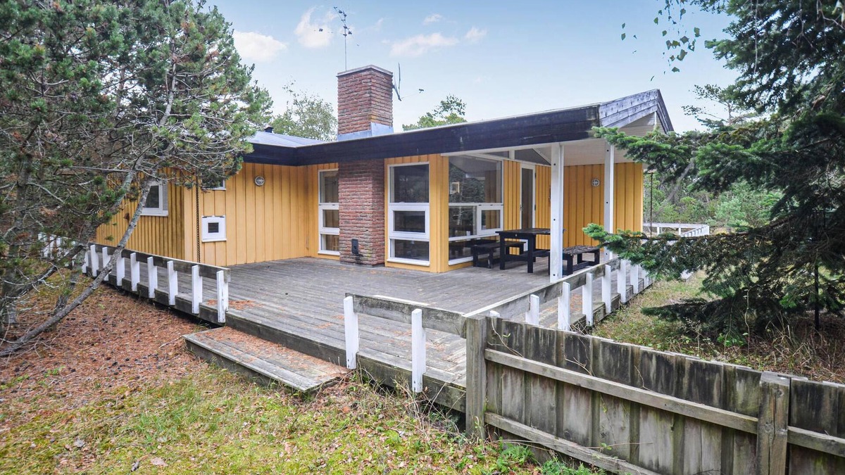 Anholt House | Amazing home in Anholt with kitchen