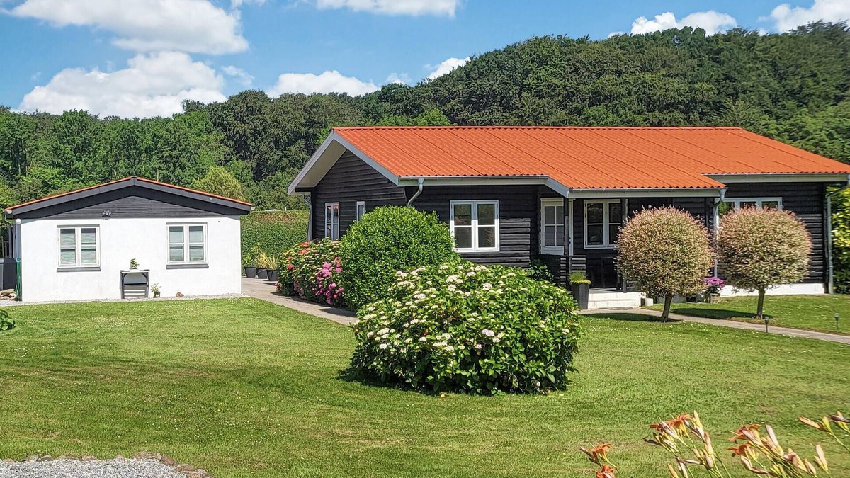 Augustenborg House | Amazing home in Augustenborg with WiFi