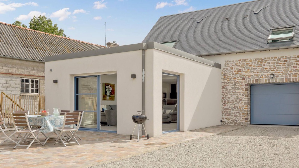 Creances House | Amazing home in Creances with WiFi