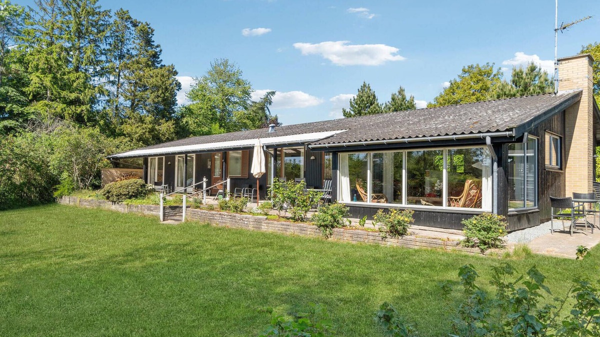 Dronningmolle House | Amazing home in Dronningmølle with WiFi