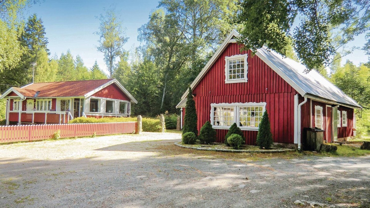Växjö House | Amazing home in Eringsboda with WiFi