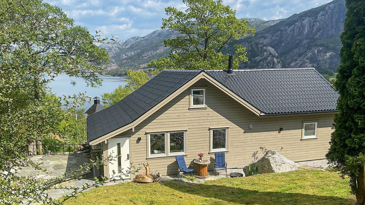 Forsand House | Amazing home in Forsand with WiFi