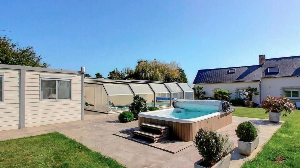 Dolo House | Amazing home in Jugon-les-Lacs