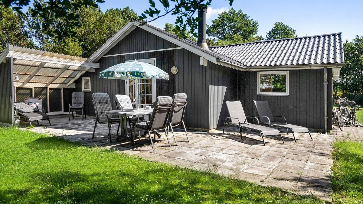 Ristinge House | Amazing home in Humble with sauna