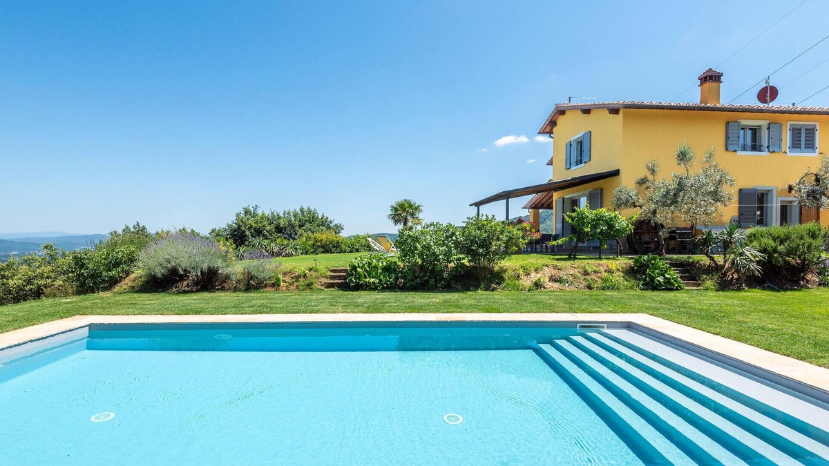 Montevarchi House | Amazing home in Montevarchi AR